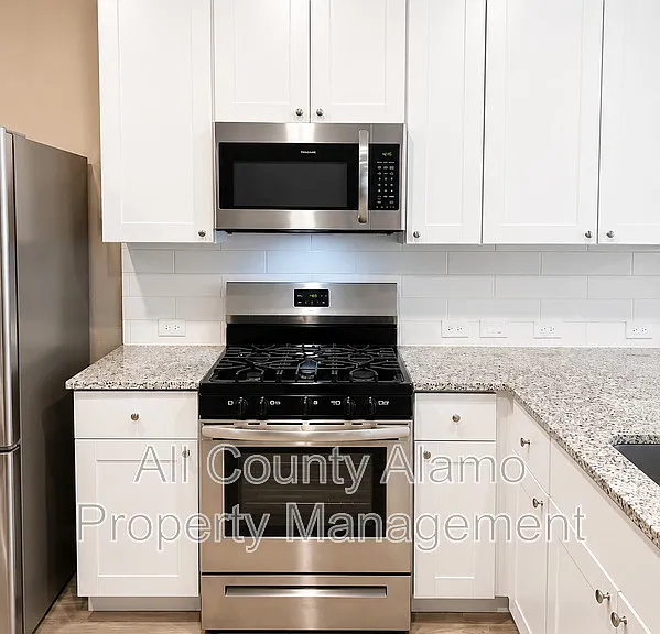 4327 Southton Loch — Photo 7