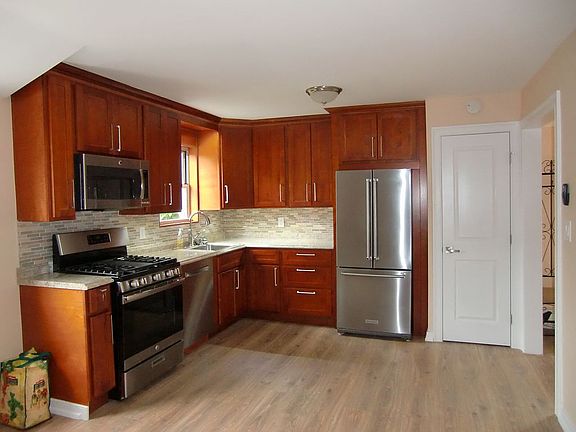 4th image of 2632 E 21st St APT 3A