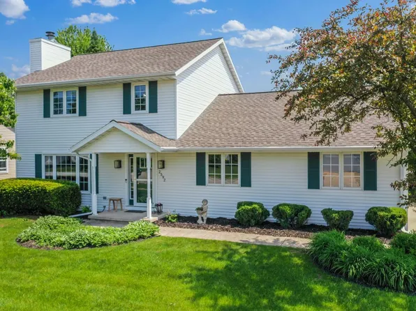 2592 Radinz Rd, Green Bay, WI 54311