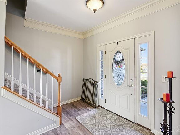 2nd image of 2739 Zoellners Way