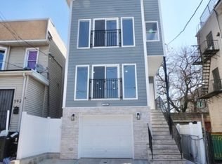 794 S 19th St, Newark, NJ 07103