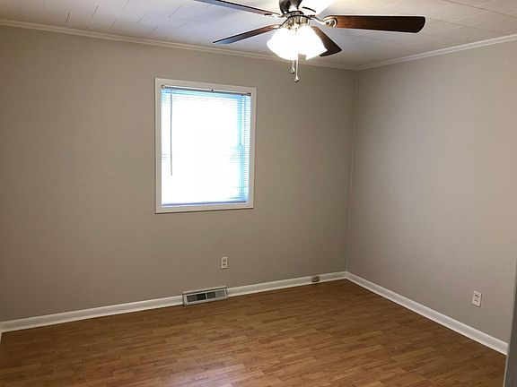 4th image of 32 Alice Ave