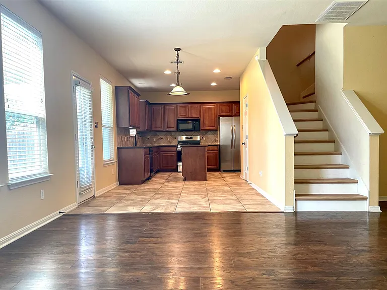 20625 Farm Pond Ln — Photo 9