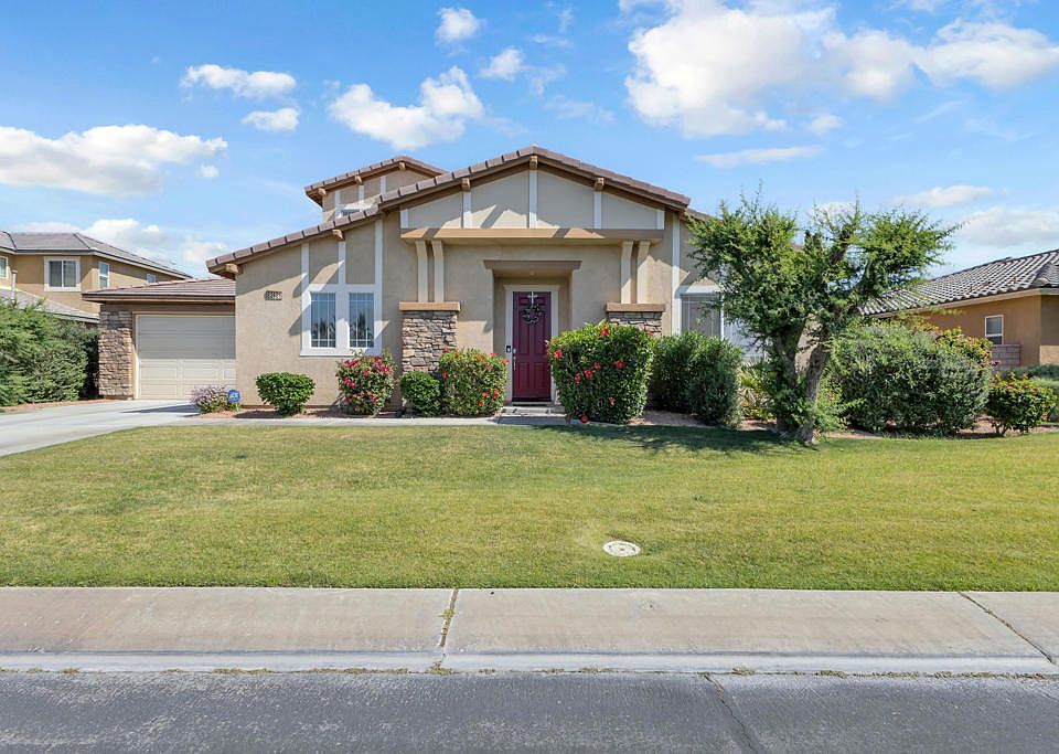 1st image of 82626 Mandrone Dr