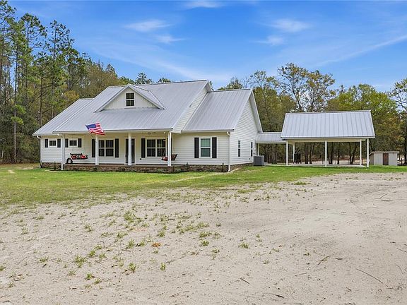 3rd image of 357 SW Conestoga Way