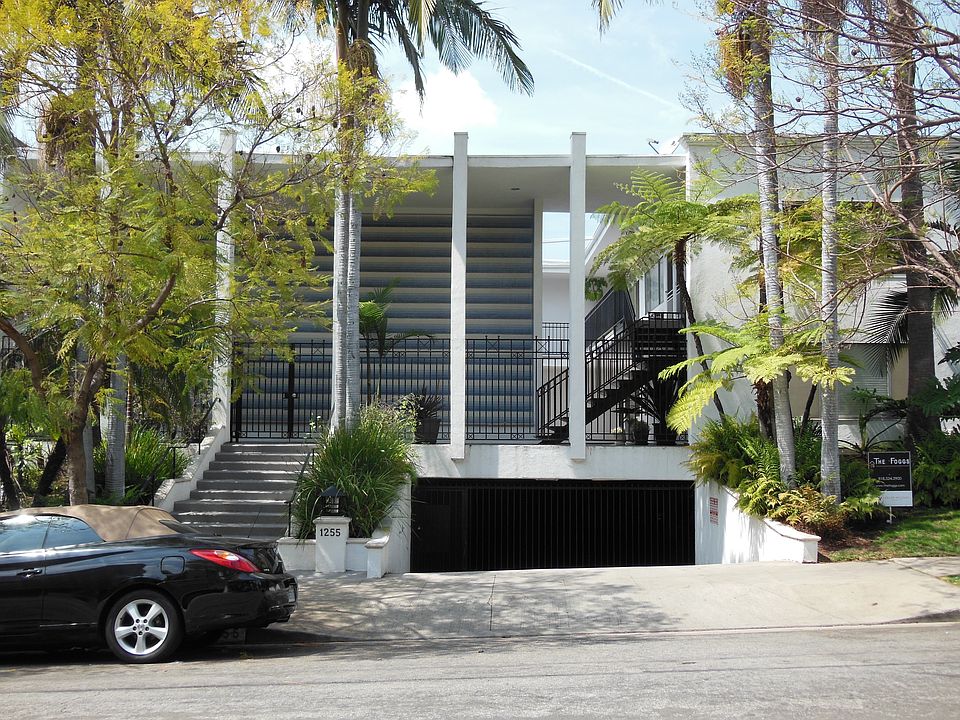 2nd image of 1255 N Harper Ave APT 18