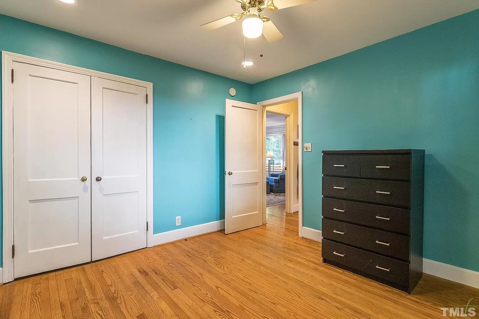 3 bed, 1.5 bath, 1650 sqft, $2,700 — Photo 4