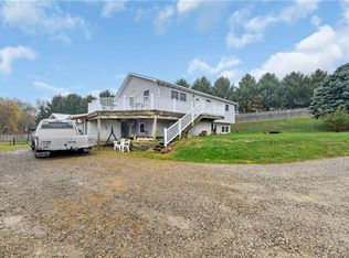 558 Bocktown Cork Rd, Clinton, PA 15026