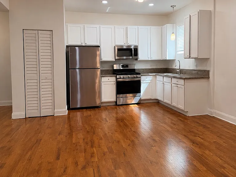 4310 W 14th St #1 — Photo 3