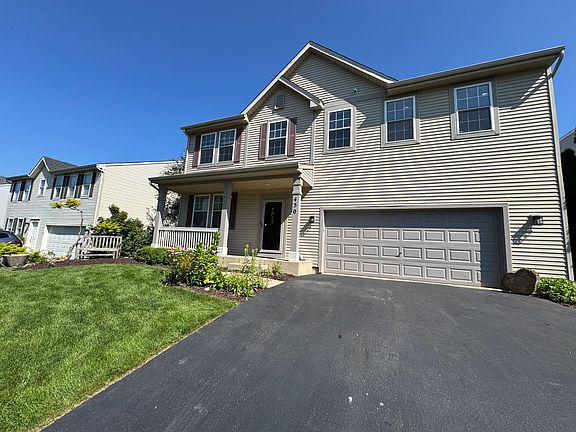 2nd image of 450 Montauk Ln
