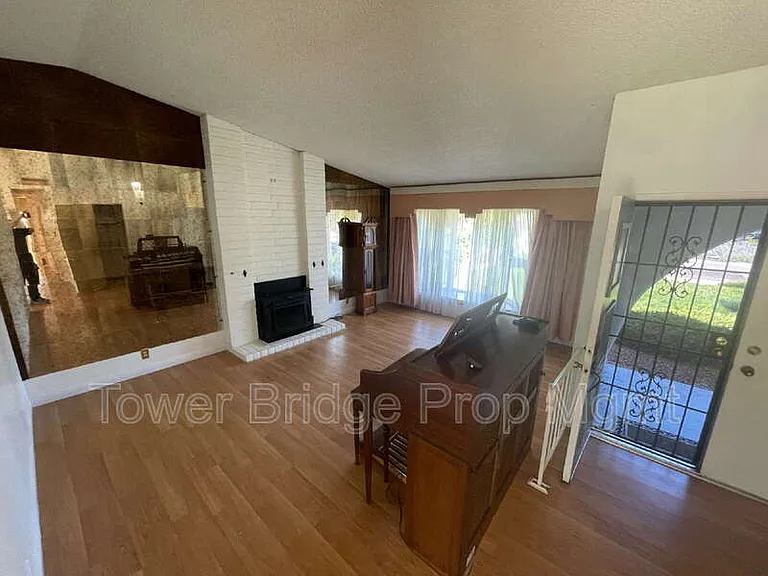 9400 Appalachian Dr — Photo 13