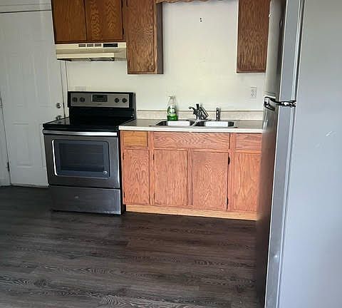 4th image of 38 Carroll St #41