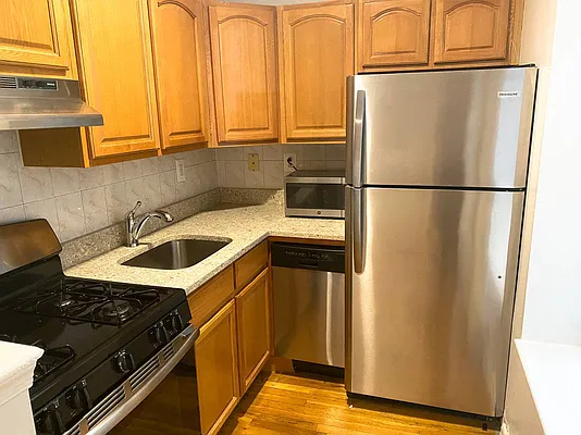 Rented by MAPT Residential LLC | media 10