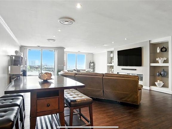 4th image of 40 Rader St APT 504