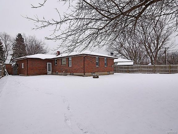 3rd image of 28 Dartwood Dr
