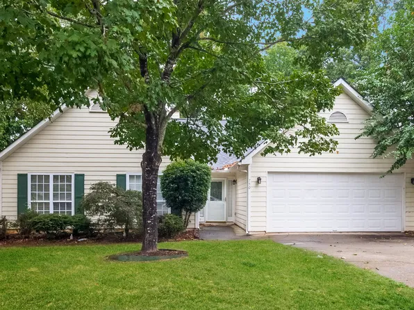 750 Paris Dr, Lawrenceville, GA 30043