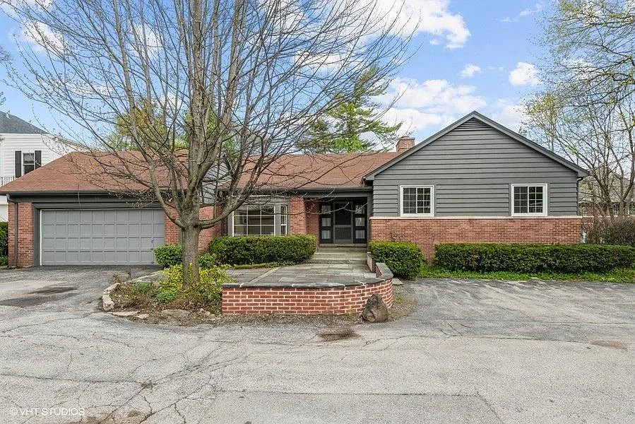 643 Kenilworth Ter photo 1