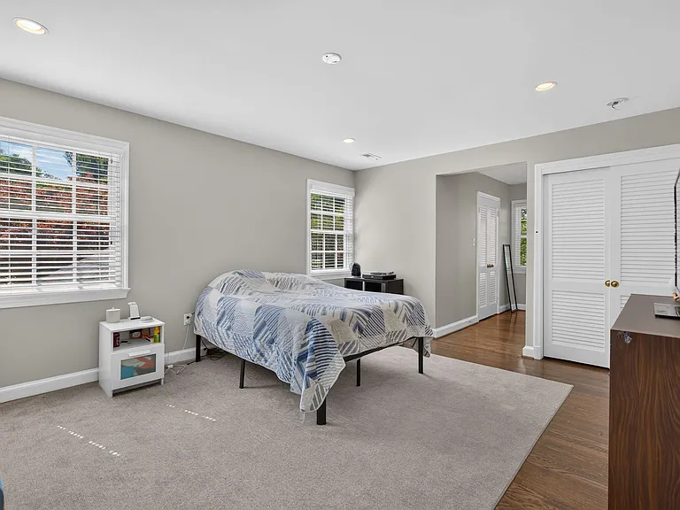 6720 Newbold Dr — Photo 20