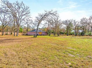 111 Stallion Rd, Paige, TX 78659