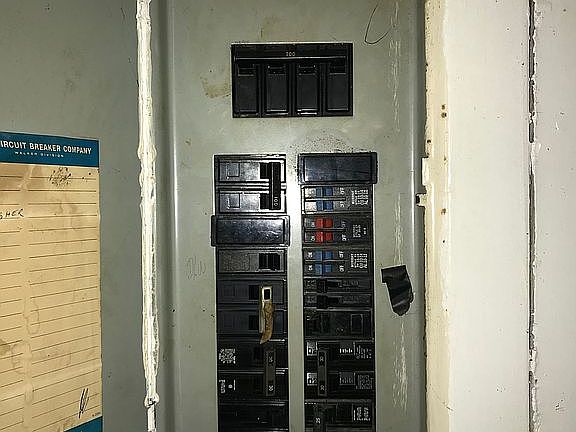 5th image of 5272 Susan Dr