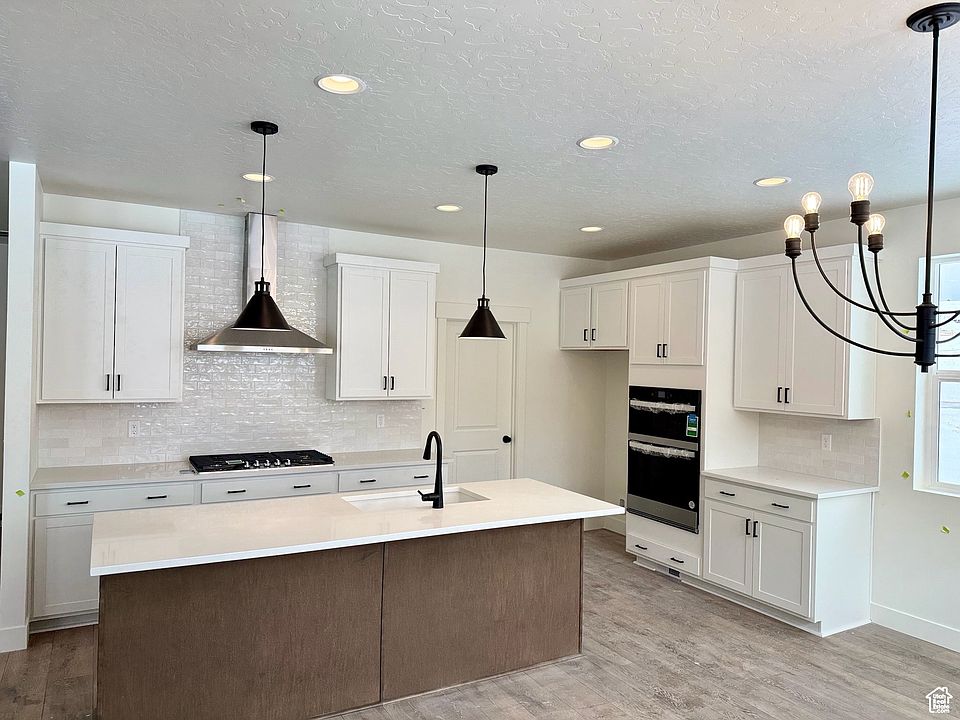 2334 W Santa Fe Dr Mapleton UT Zillow