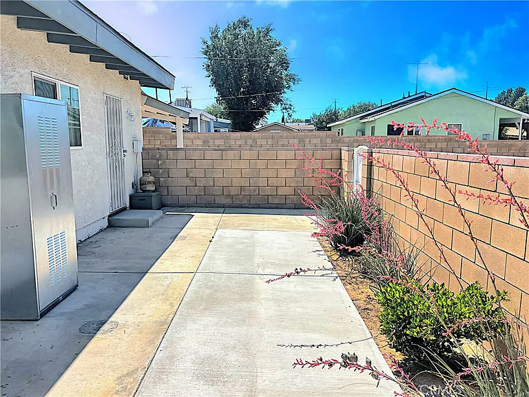 1143 Elizabeth Lake Rd — Photo 55