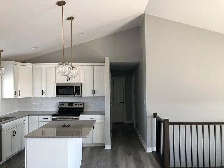 1106 Petersen Ct NW — Photo 3