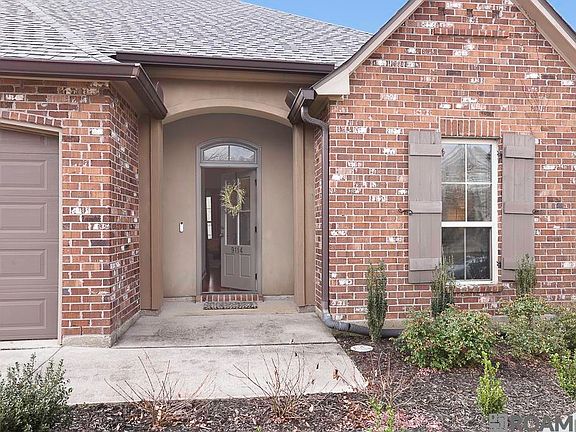 3rd image of 9114 Magnolia Leaf Ave