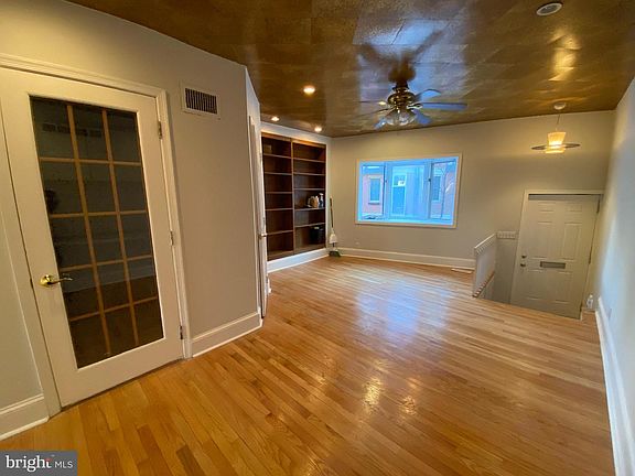 2nd image of 912 S 2nd St Floor 1