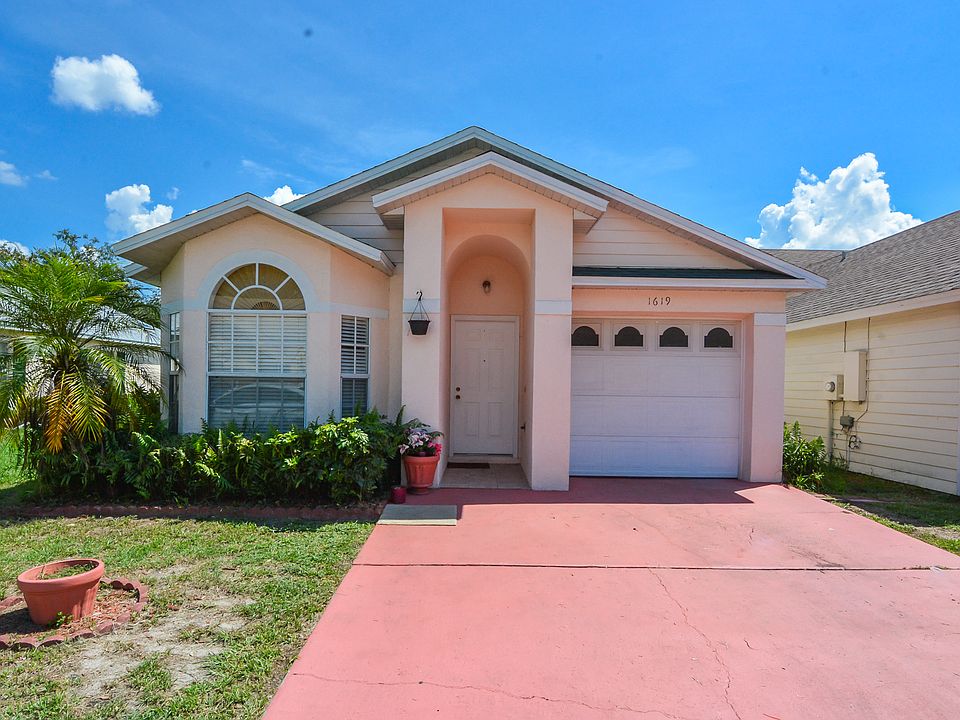 1st image of 1619 Chatham Cir