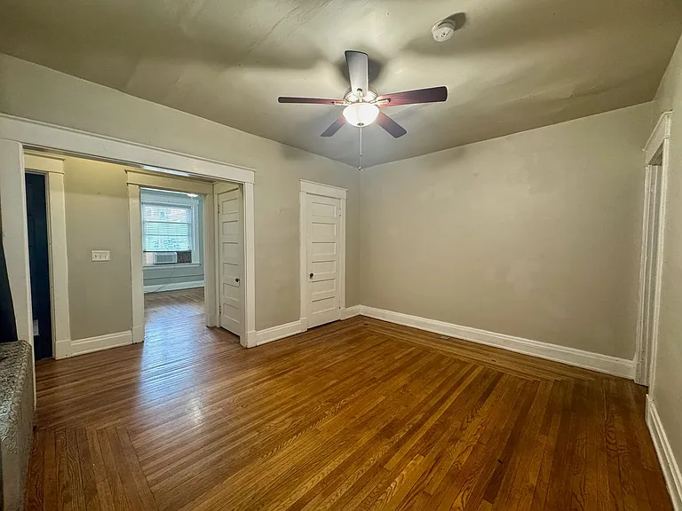 265 W McMillan — Photo 13