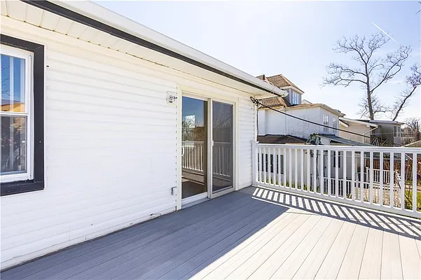 Sold by Remax Edge | media 44