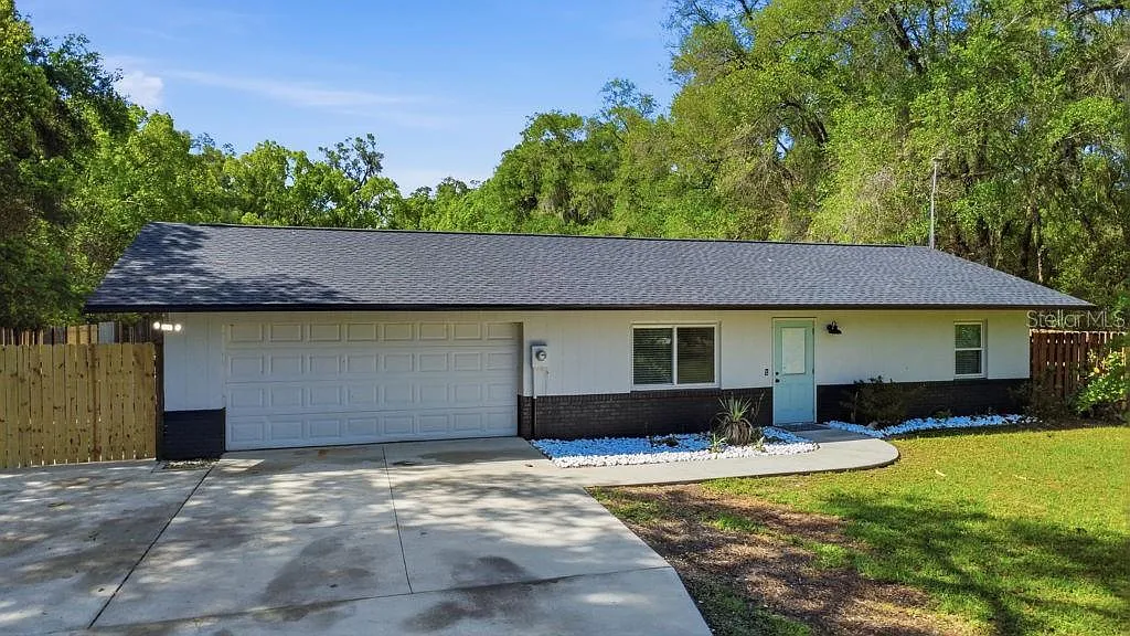 2 bed, 1.0 bath, 900 sqft, $2,500 — Photo 3