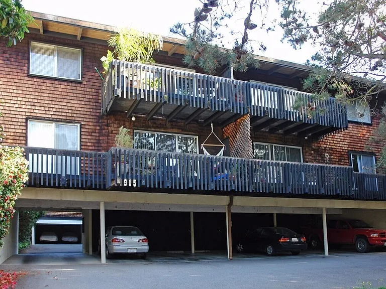 915 E Blithedale Ave — Photo 1