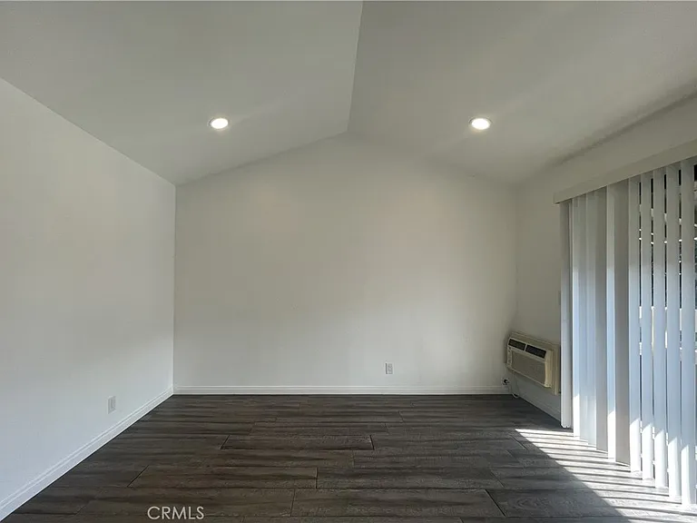 262 Streamwood — Photo 201