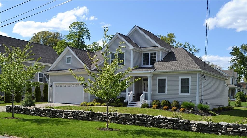 49 Walley St, Bristol, RI 02809 Zillow