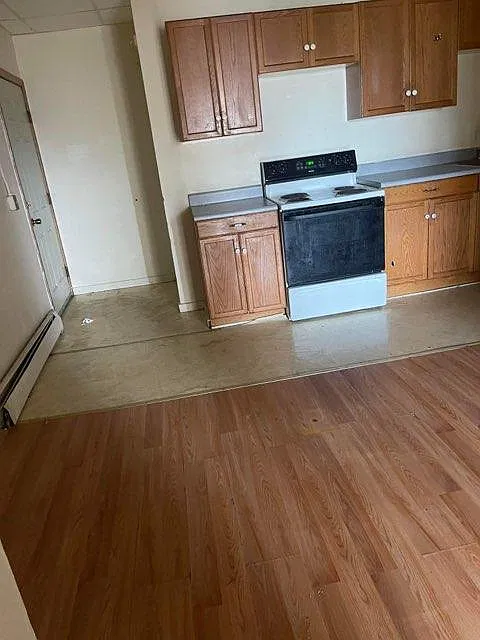 2 bed, 750 sqft, $1,200 — Photo 2