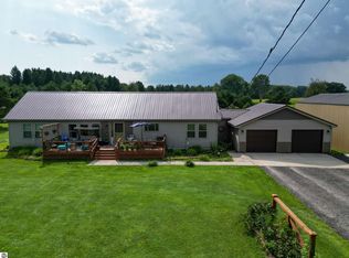 9342 S Fordyce Rd, Shepherd, MI 48883