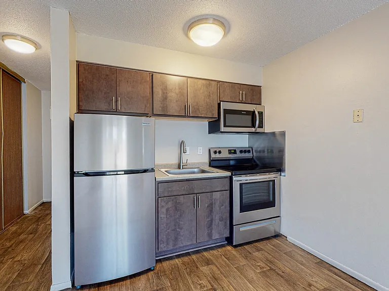 Oakdale Apartments — Photo 29