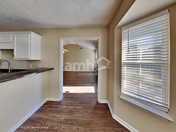 5th image of 167 Lansdan Dr
