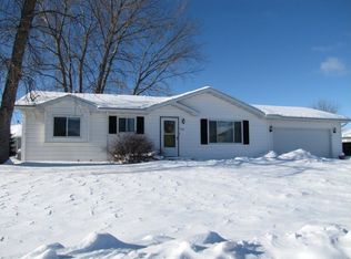 216 Heron Dr, Mankato, MN 56001