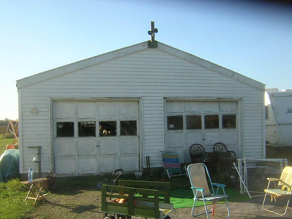 2nd image of 7510 E 120th St