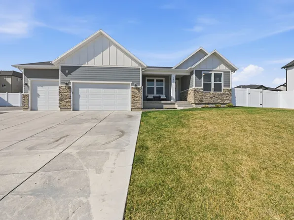 3641 S Hiawatha Cir, Saratoga Springs, UT 84045
