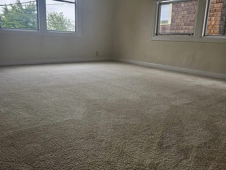 1021 Warfield Ave #5 — Photo 8