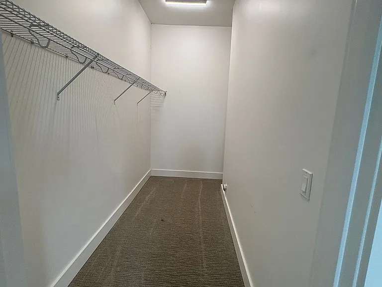 MV Flats @ Riverlights — Photo 23