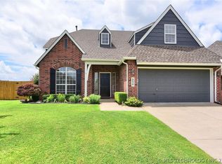 9020 E 77th Pl, Tulsa, OK 74133