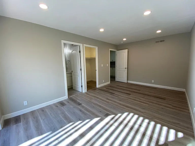 4680 Mia Cir — Photo 13