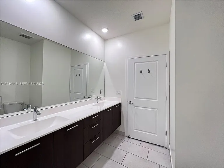 8265 NW 41st St #C-405 — Photo 12