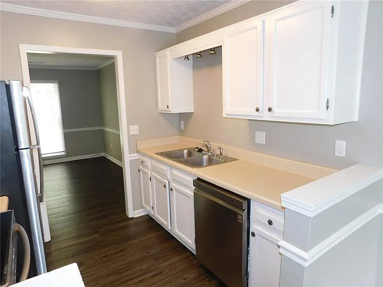 2775 New South Dr — Photo 5