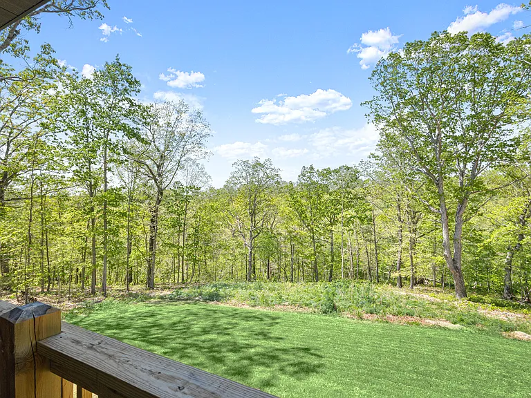 53 Skipton Dr — Photo 3